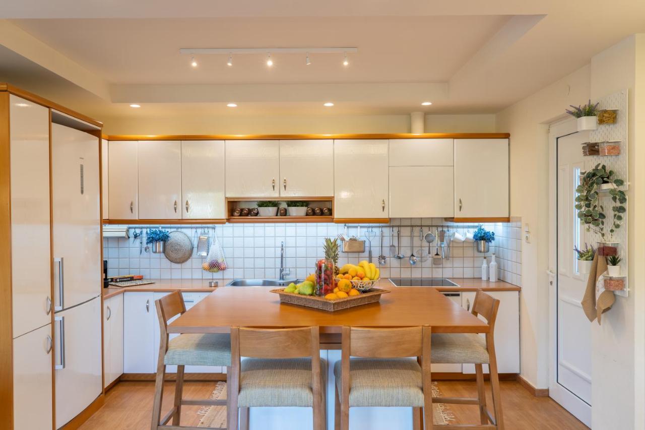 Green Acre Villa 칼터로스 외부 사진