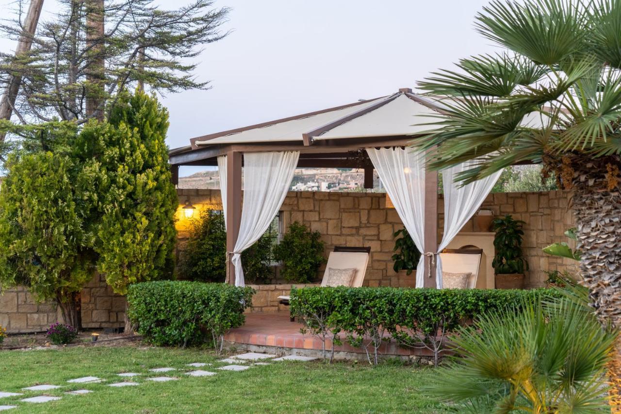 Green Acre Villa 칼터로스 외부 사진