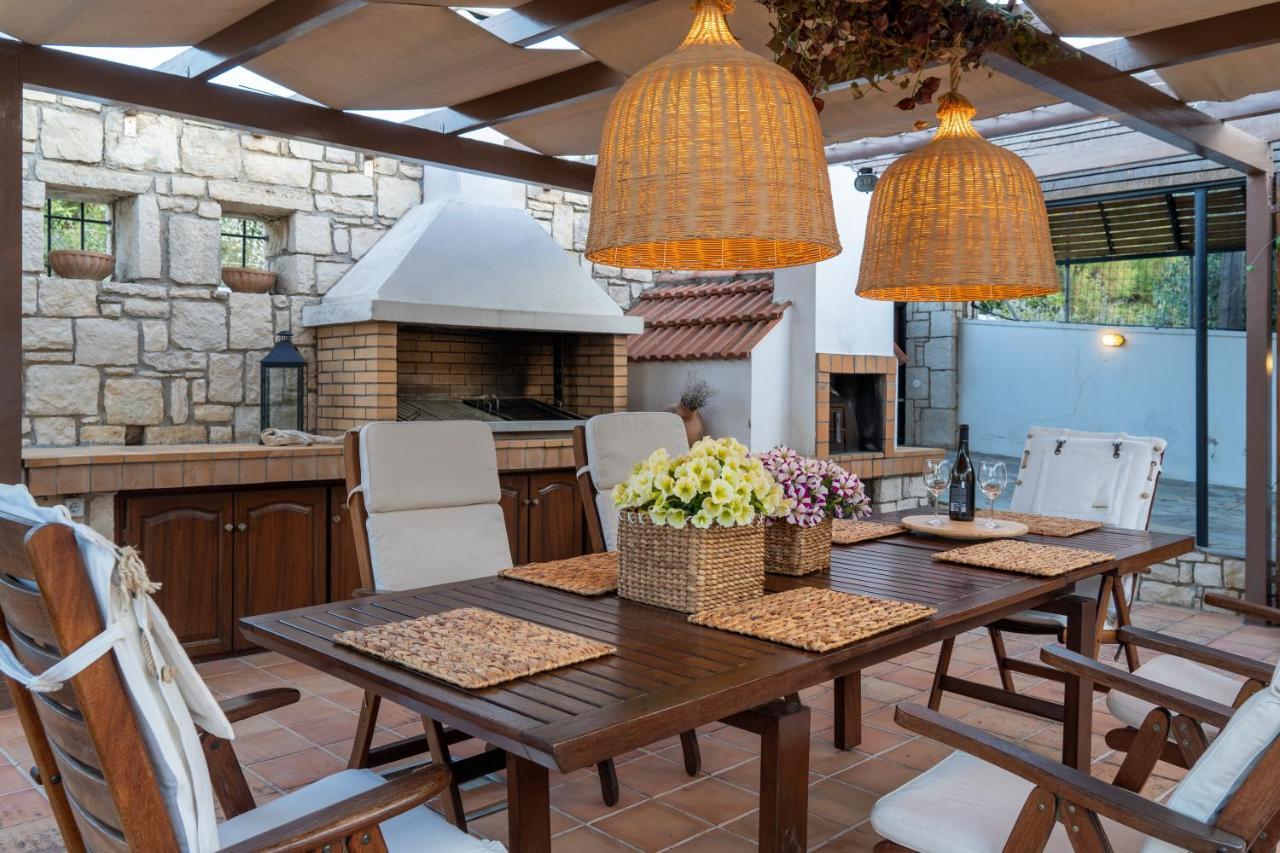 Green Acre Villa 칼터로스 외부 사진
